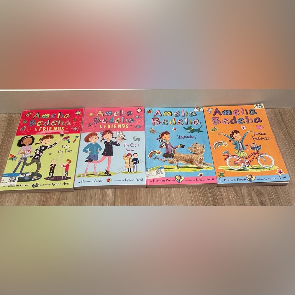 4 Amelia Bedelia Books!!!